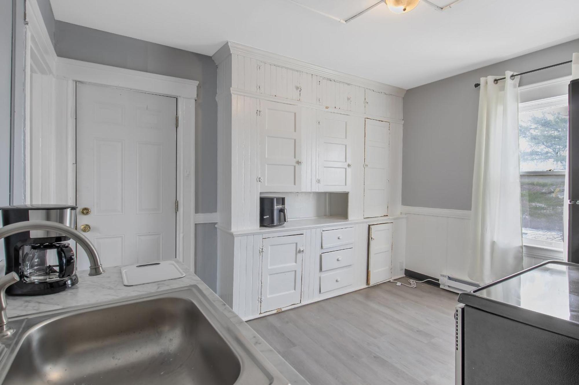 Newly Renovated 2br By Su, Zoo, Destiny & Downtown Syracuse